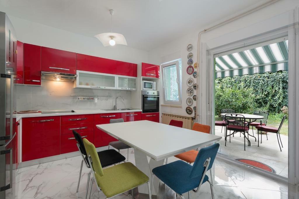 Apartment With A Parking Space Banjole, - 17097